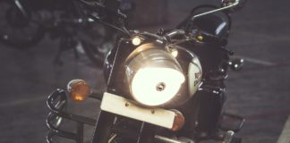 Quelques règles de sécurité pour rouler en moto la nuit