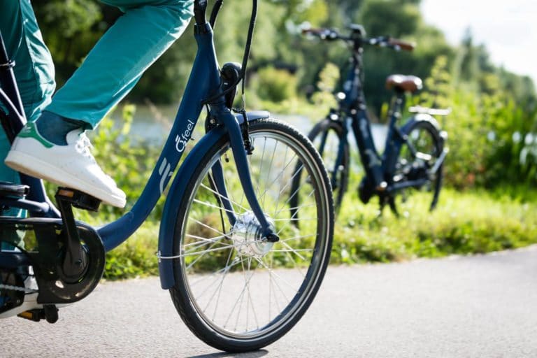 Le vélo électrique : un moyen de transport urbain à la fois pratique et bénéfique pour la santé