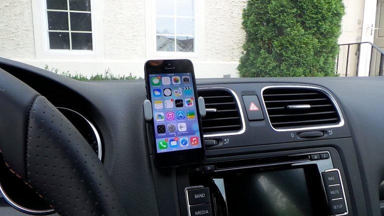 Pourquoi choisir un support téléphone voiture adapté à ma voiture ?