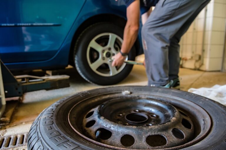 Pneus de voiture : comment bien les choisir ?