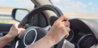 volant de voiture sans permis
